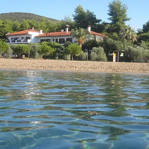 https://pension-nikos.hotelschalkidiki.net
